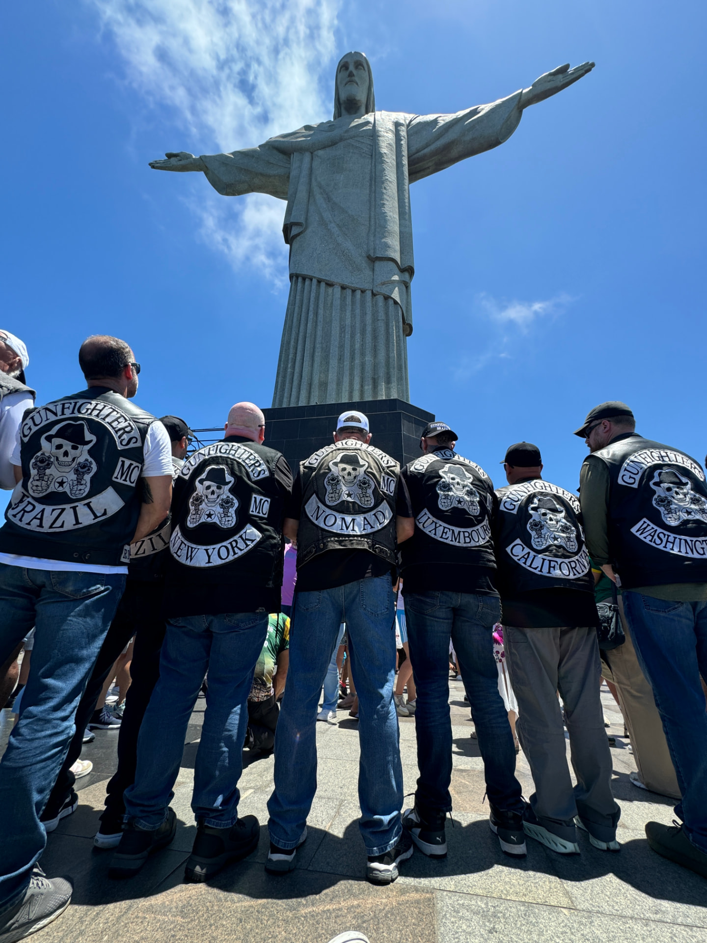 Integrantes da Chapter Brazil do Gunfighters MC no Cristo Redentor, Rio de Janeiro